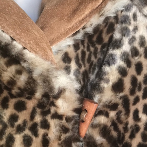 REVERSIBLE 100% SUEDE & FAUX LEOPARD FUR COAT - Picture 6 of 14